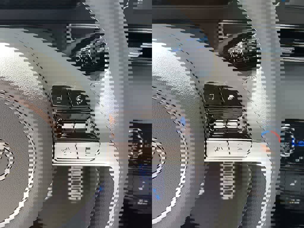 New 2026 Hyundai Elantra SEL Sport Premium image 26