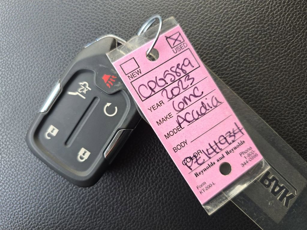 Certified 2023 GMC Acadia SLE w/ Driver Convenience Package image 37