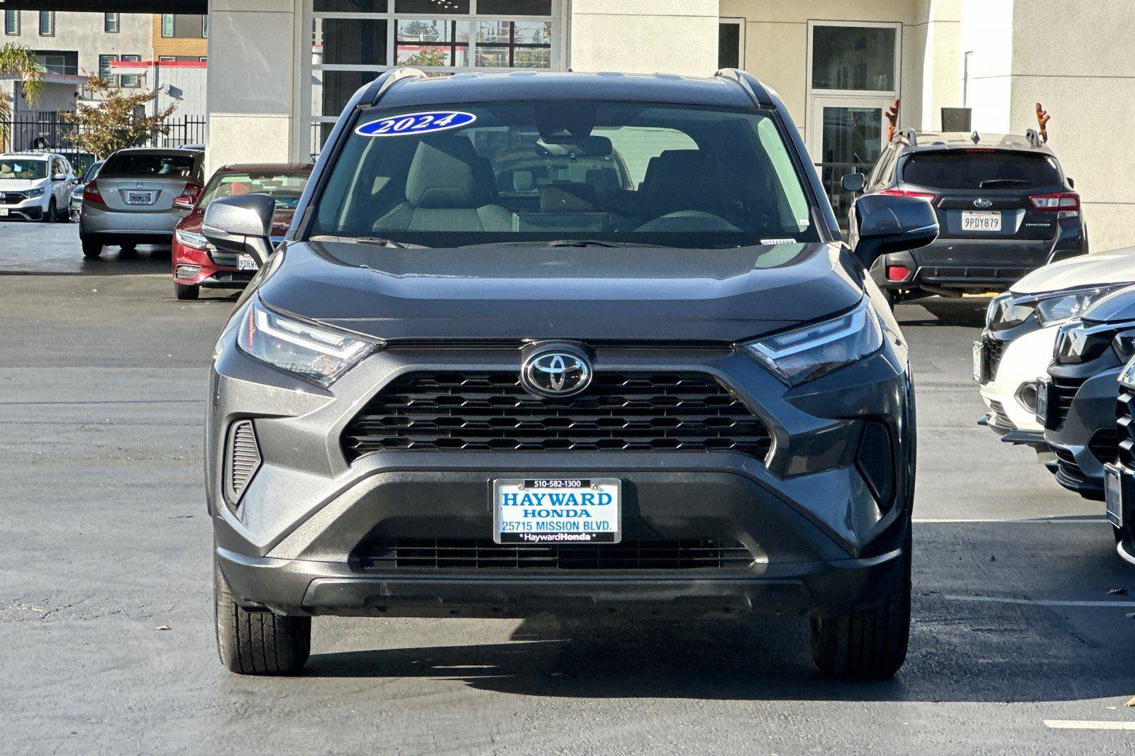 Used 2024 Toyota RAV4 XLE image 8