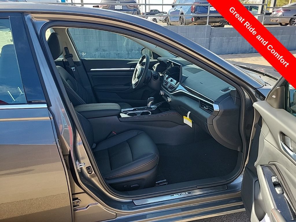 New 2025 Nissan Altima 2.5 SR w/ SR Premium Package FWD image 16