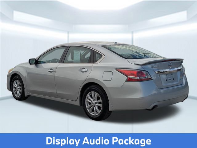 Used 2014 Nissan Altima 2.5 S w/ Sport Value Package image 4