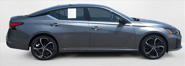 Used 2023 Nissan Altima 2.5 SR image 7