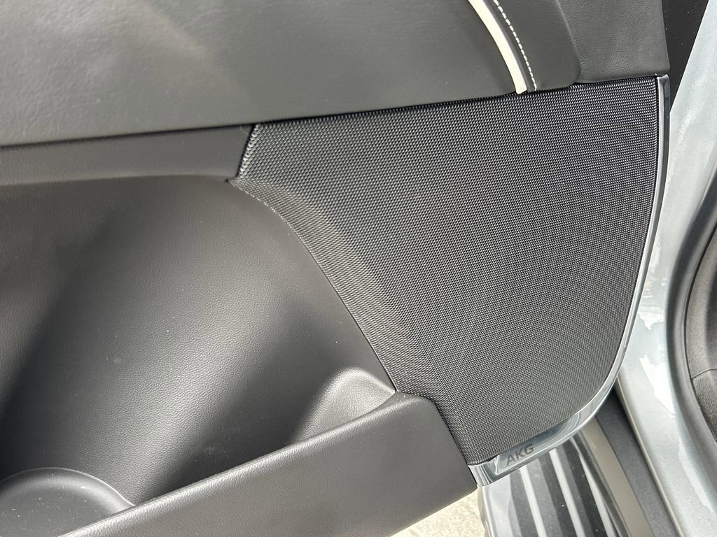 Certified 2024 Cadillac Escalade Premium Luxury image 20