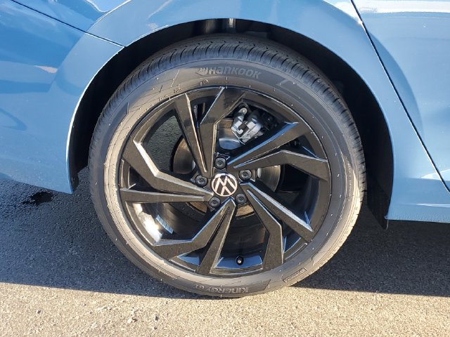 New 2027 Volkswagen Jetta SE FWD image 5