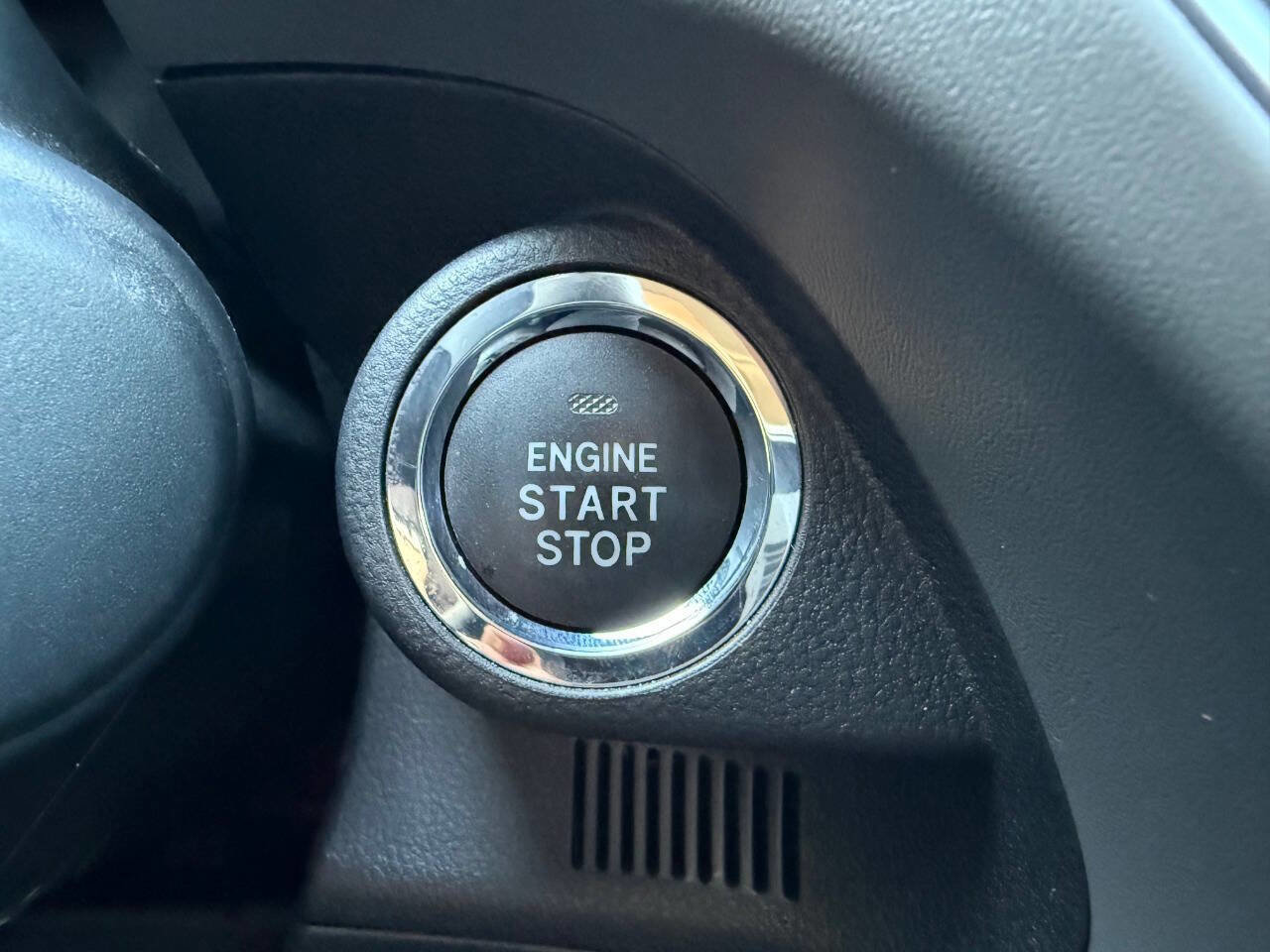 Used 2024 Subaru Crosstrek 2.0i Premium image 37