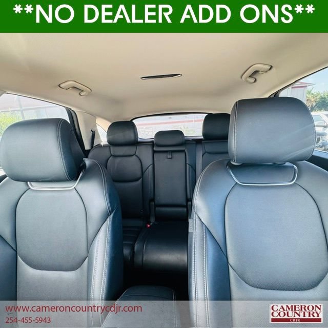 Used 2025 Genesis GV70 2.5T AWD/4WD image 7