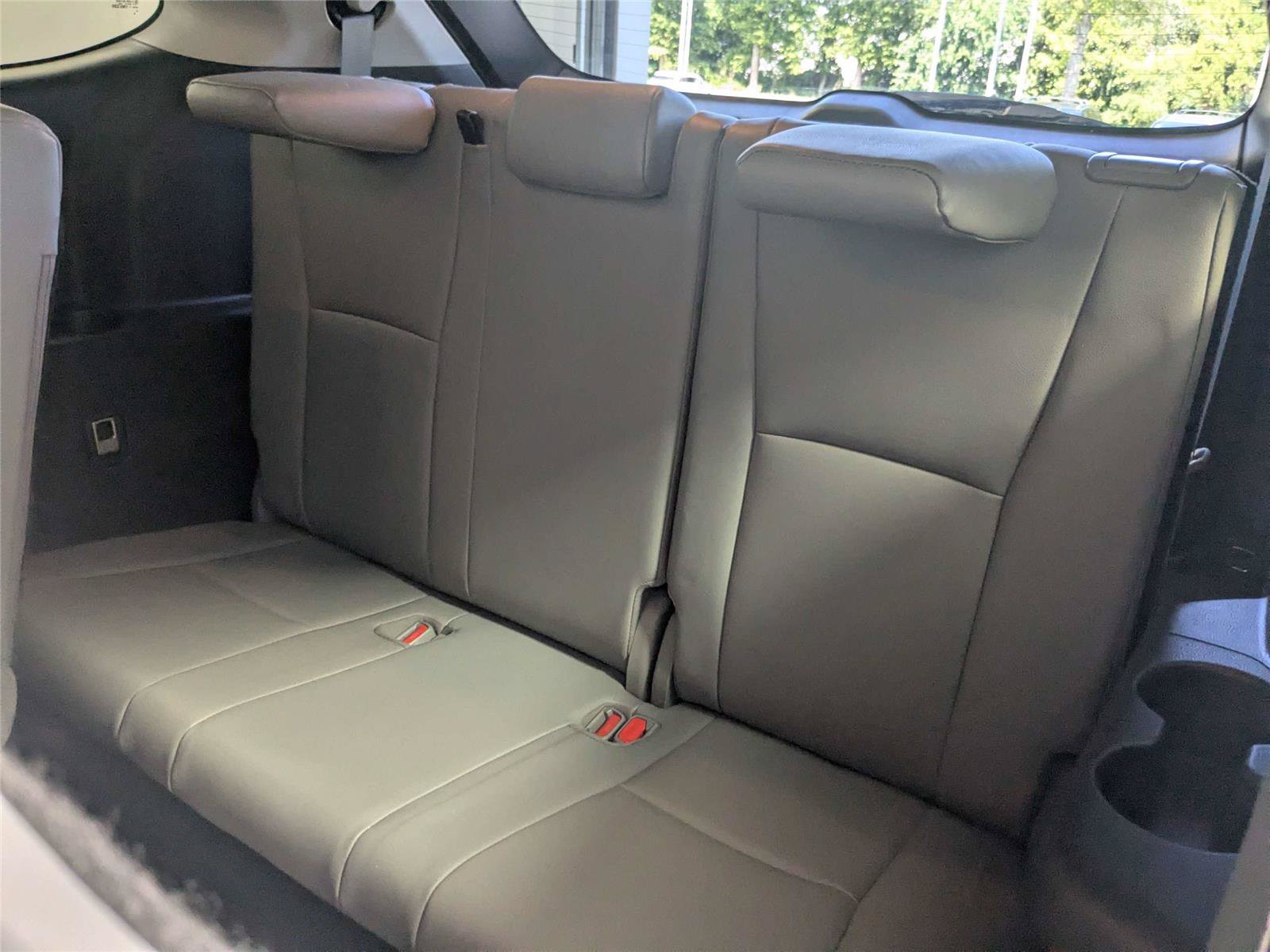 Certified 2020 Toyota Highlander XLE FWD image 39