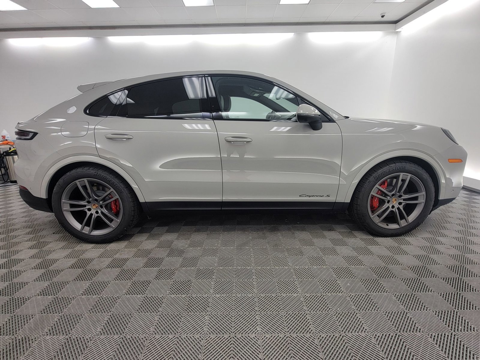 New 2025 Porsche Cayenne S image 8