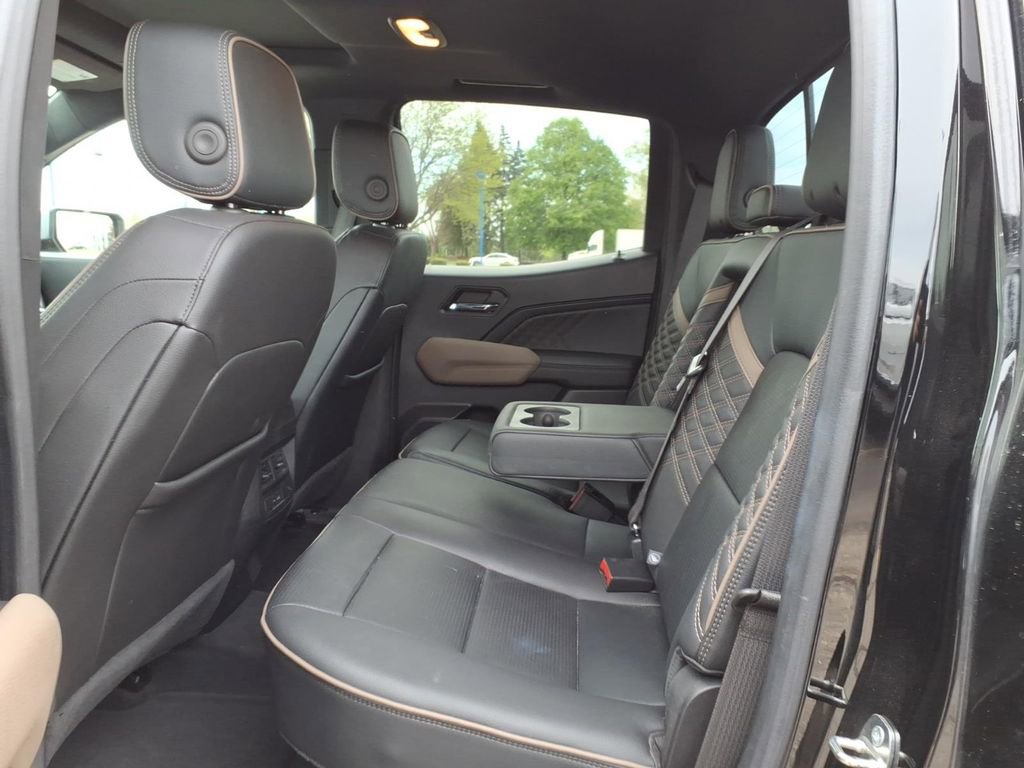 Used 2023 GMC Canyon Denali AWD/4WD image 10