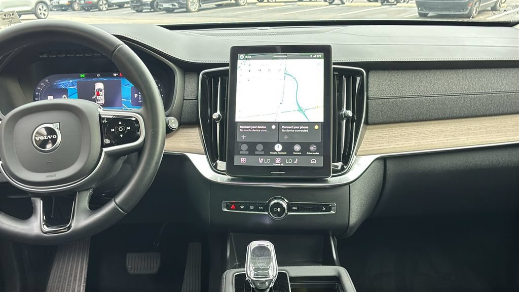 Certified 2026 Volvo XC90 B6 Plus AWD/4WD image 5