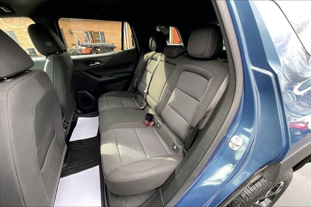 Used 2025 Chevrolet Equinox LT image 25