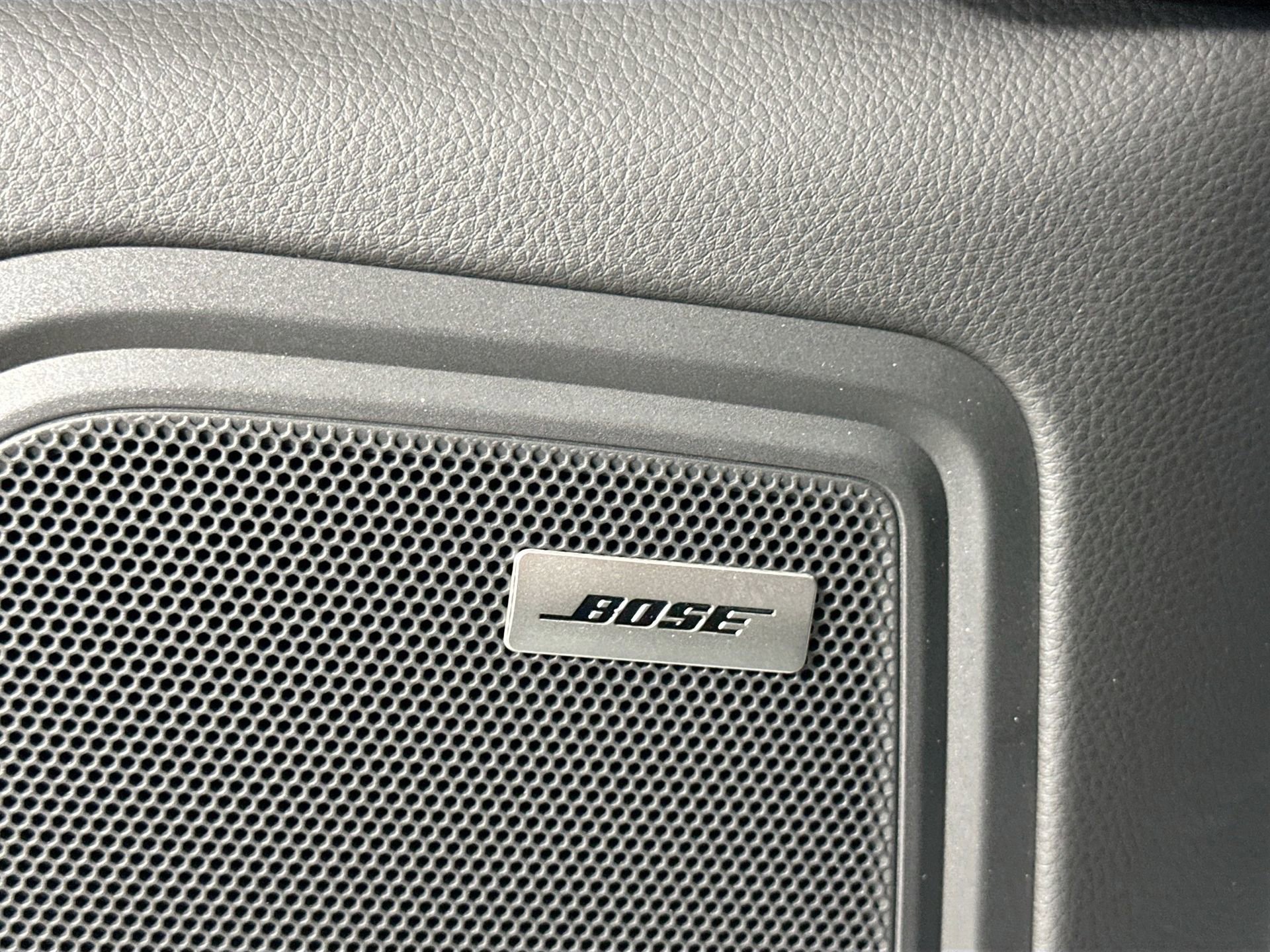 Certified 2025 Porsche Macan image 33