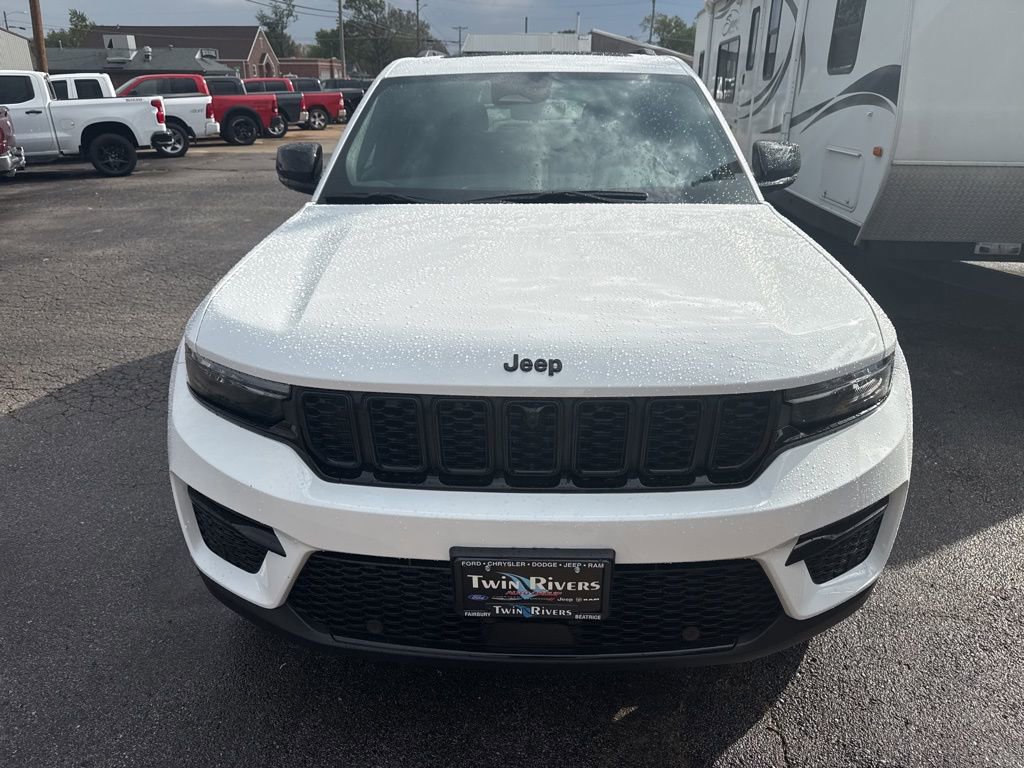 New 2025 Jeep Grand Cherokee Limited w/ Luxury Tech Group II image 7