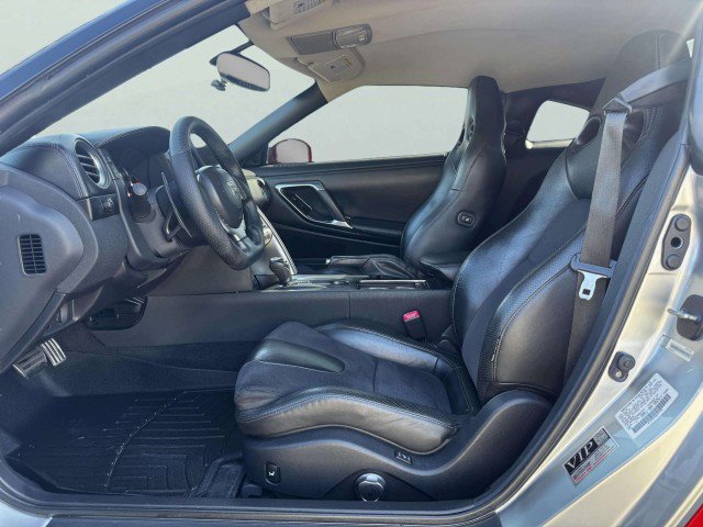 Used 2009 Nissan GT-R Premium image 17