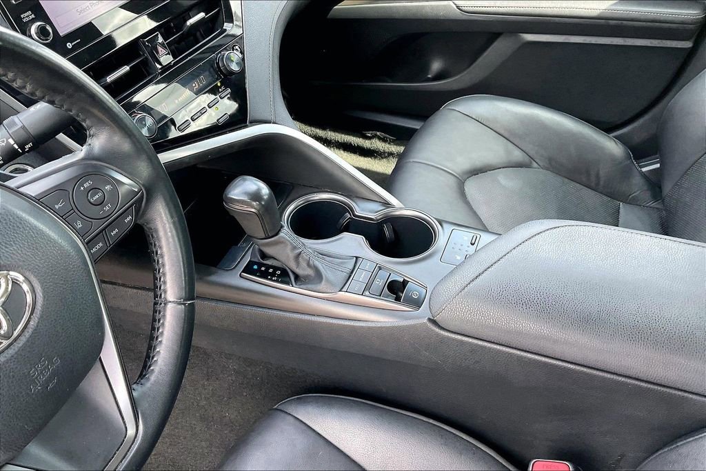 Used 2023 Toyota Camry XSE FWD image 15