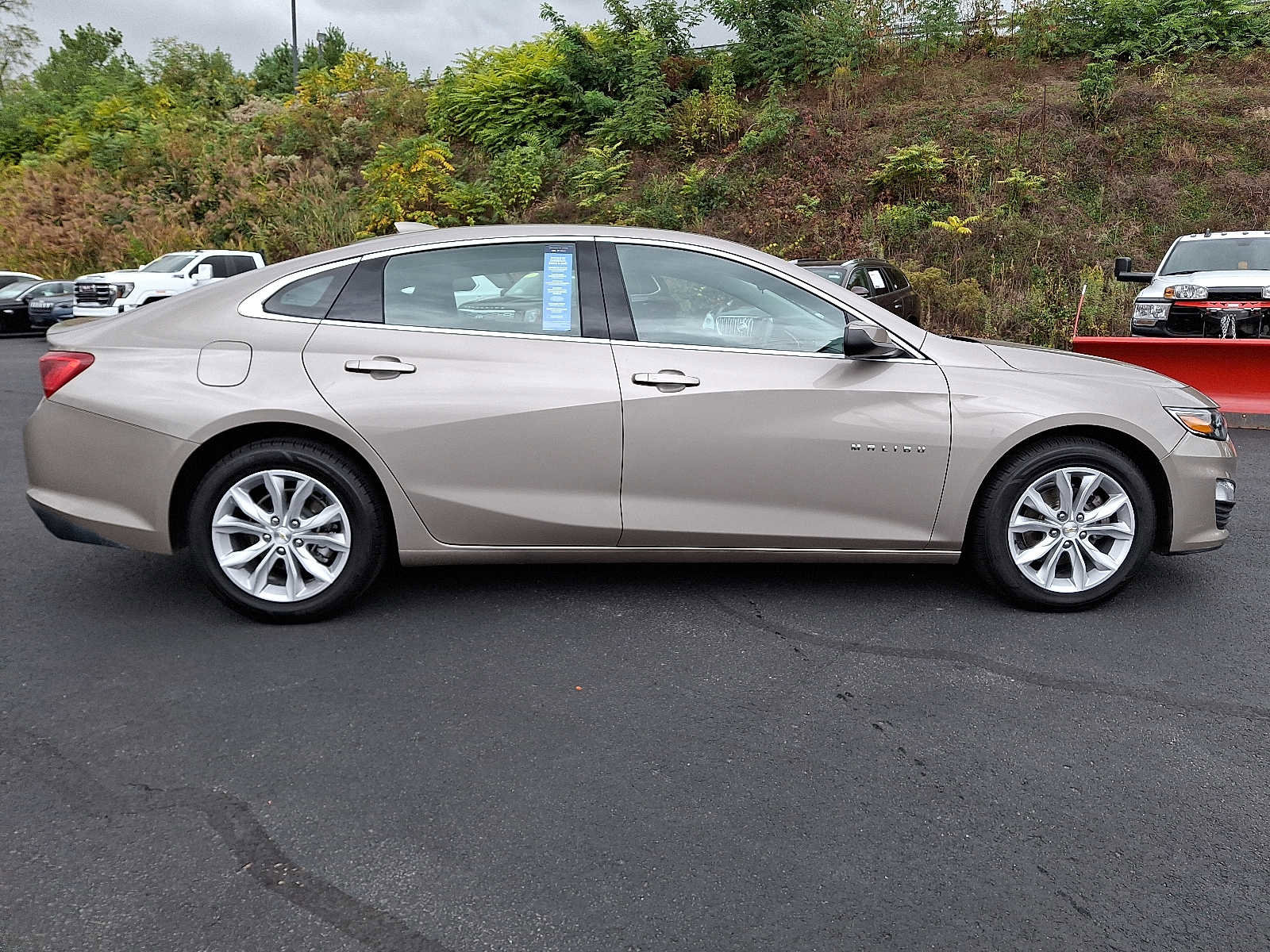 Used 2023 Chevrolet Malibu LT image 9