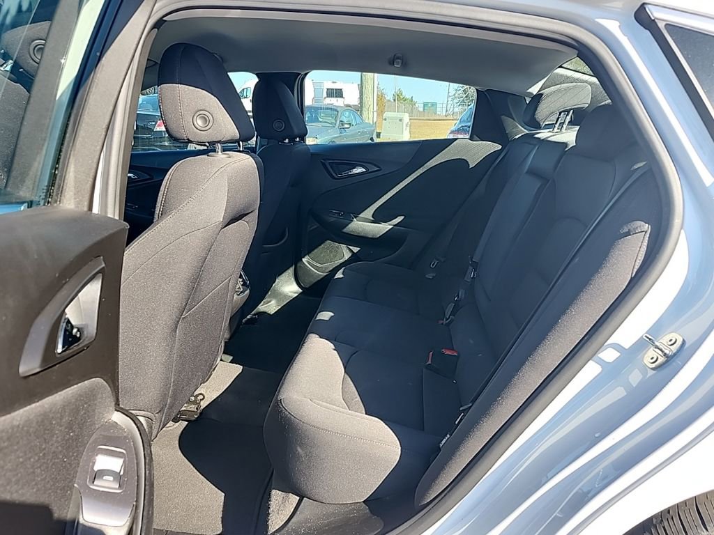 Used 2024 Chevrolet Malibu LT image 19