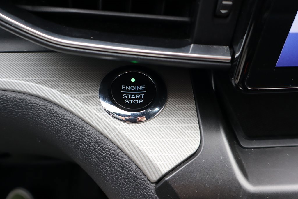 Used 2020 Ford Explorer XLT w/ Equipment Group 202A image 13