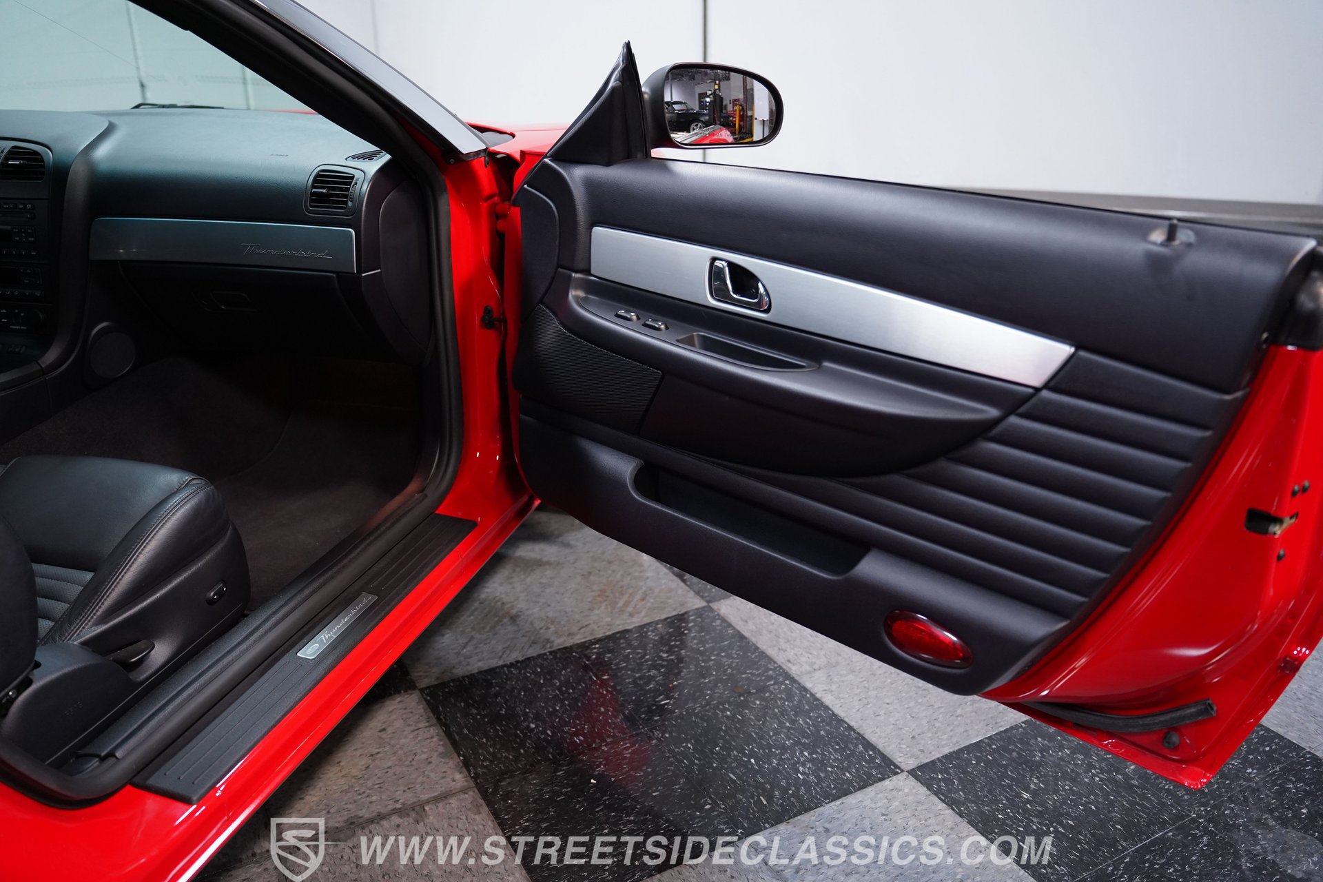 Used 2003 Ford Thunderbird RWD image 39