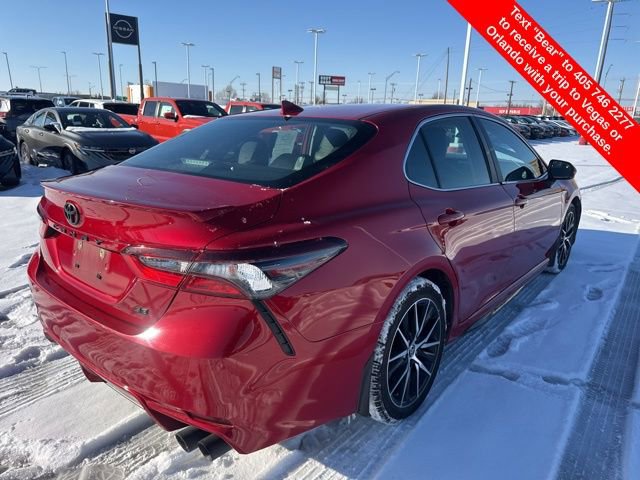 Used 2023 Toyota Camry SE image 6