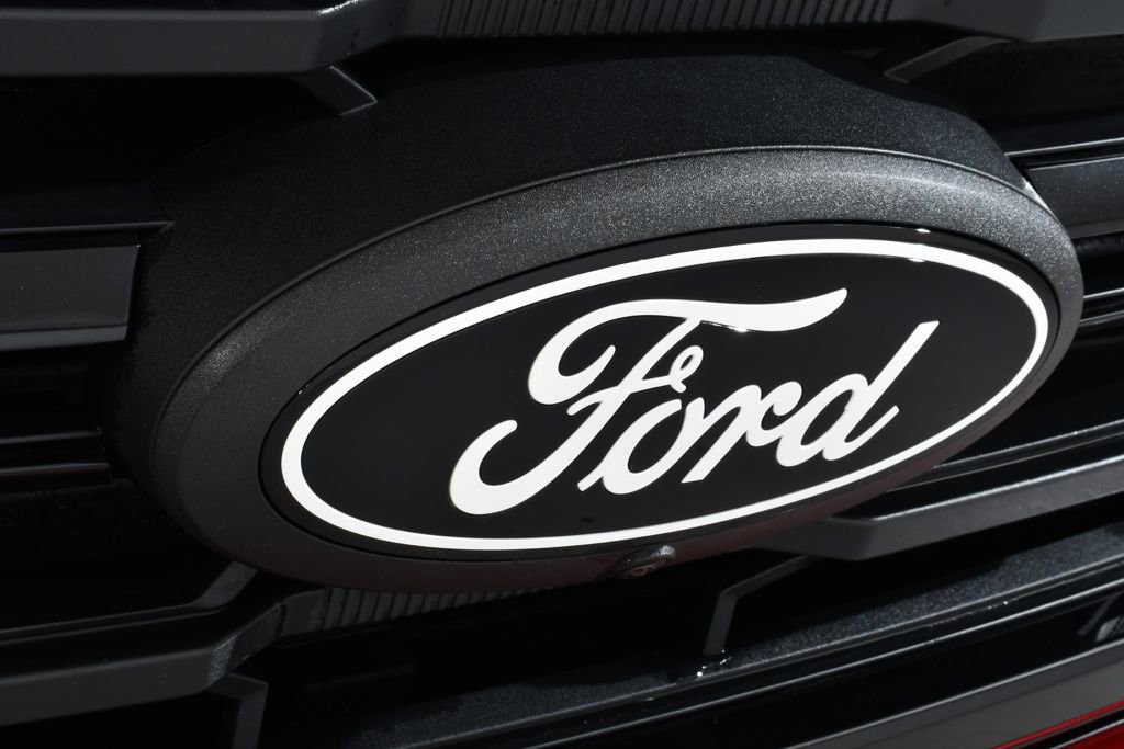 New 2025 Ford F150 XLT w/ Equipment Group 302A MID image 20