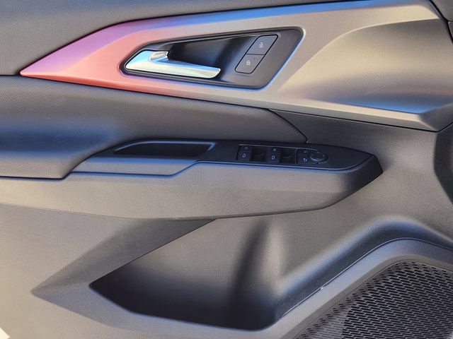 New 2025 Chevrolet Equinox EV RS FWD image 18