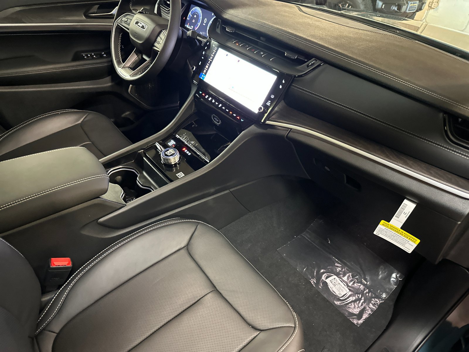 New 2026 Jeep Grand Cherokee Limited AWD/4WD image 15