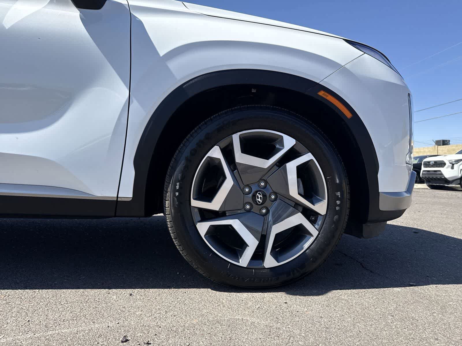 Used 2024 Hyundai Palisade Limited FWD image 10