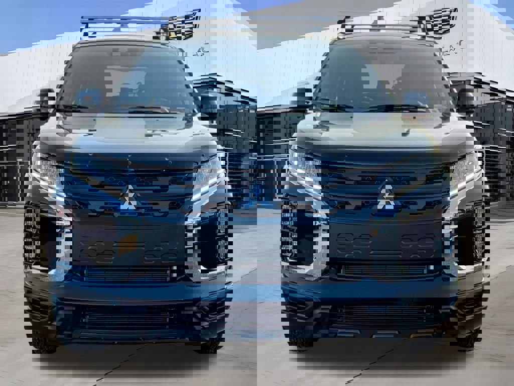 Used 2025 Mitsubishi Outlander Sport AWD image 4