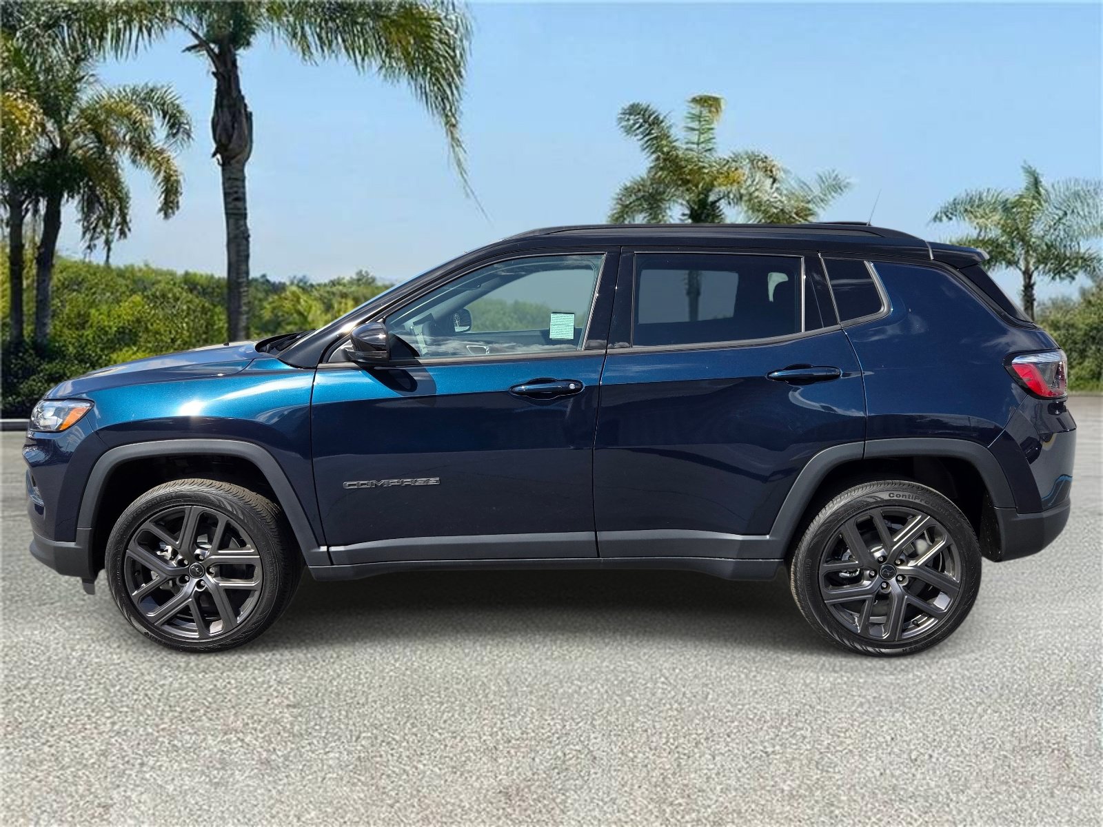 New 2026 Jeep Compass Limited w/ Sun, Sound & Navigation Group AWD/4WD image 2