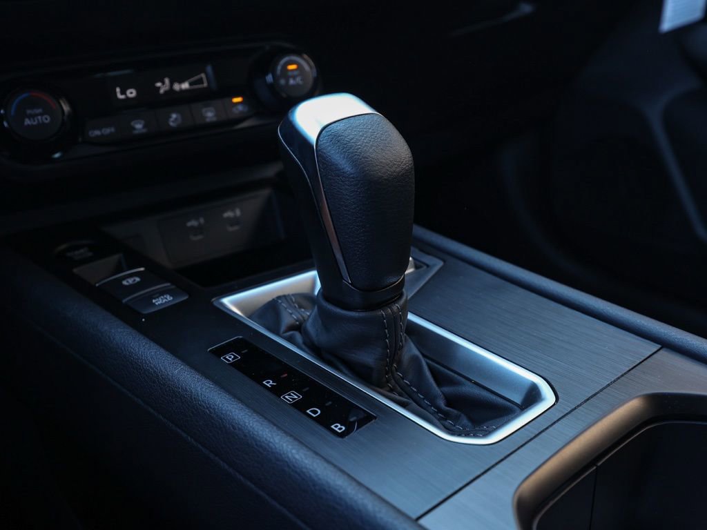 Used 2026 Nissan Kicks SV image 31