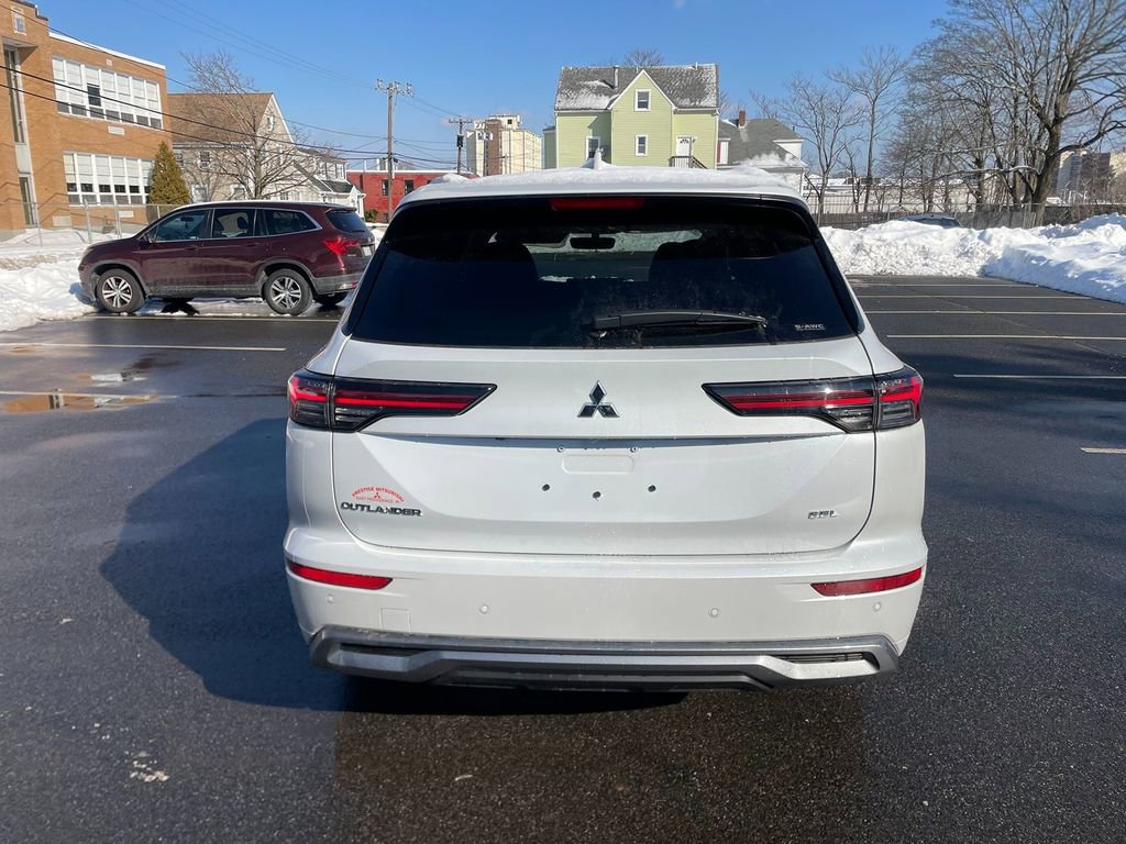New 2026 Mitsubishi Outlander SEL image 6