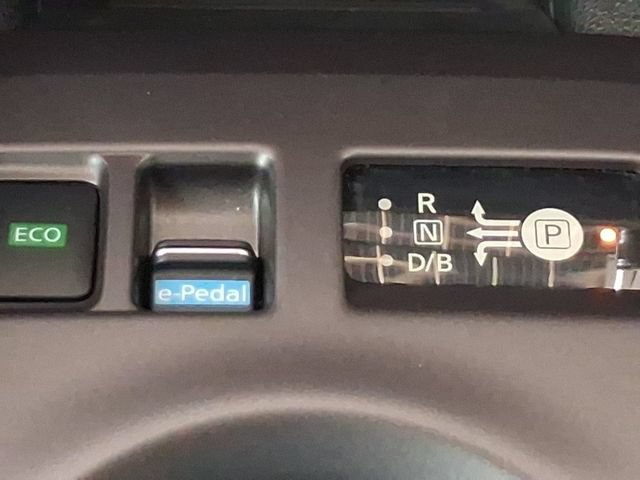 Used 2025 Nissan Leaf S FWD image 32