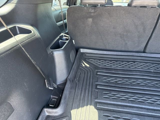 Used 2017 Ford Explorer XLT w/ Equipment Group 202A image 12