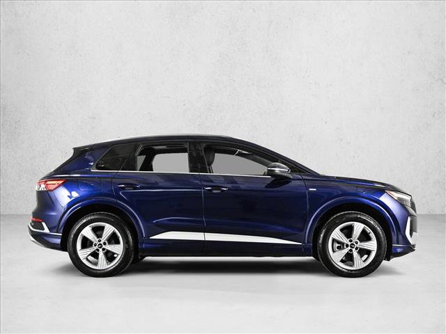 Used 2023 Audi Q4 e-tron Premium w/ Convenience Package image 4