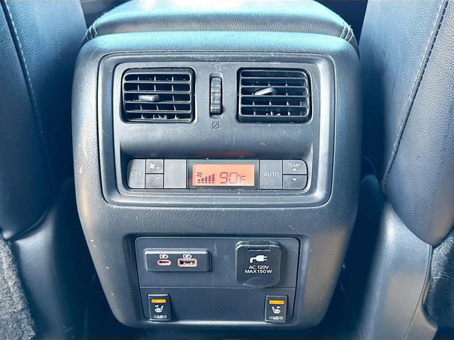 Used 2020 Nissan Pathfinder Platinum image 28