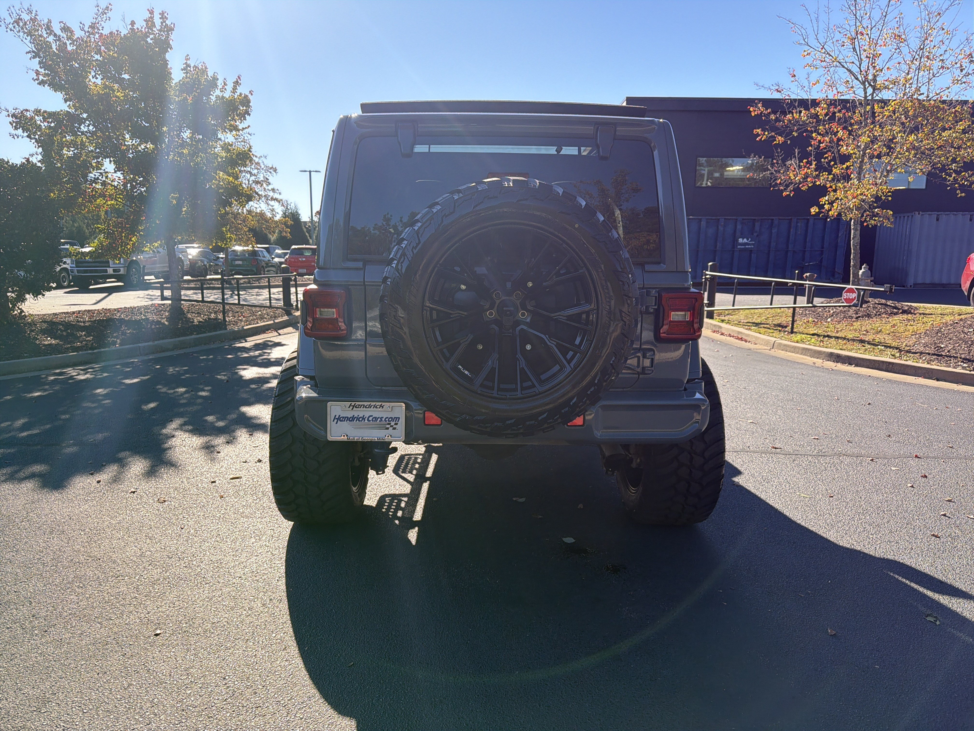 Used 2024 Jeep Wrangler Unlimited Sahara AWD/4WD image 16