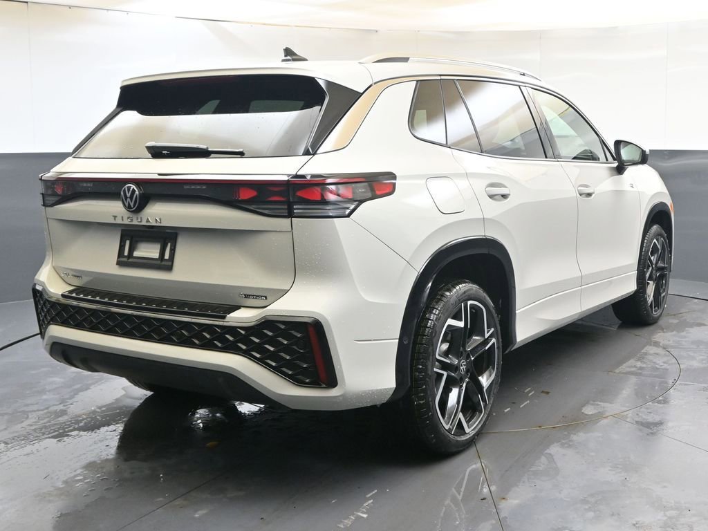 New 2026 Volkswagen Tiguan SEL R-Line image 5