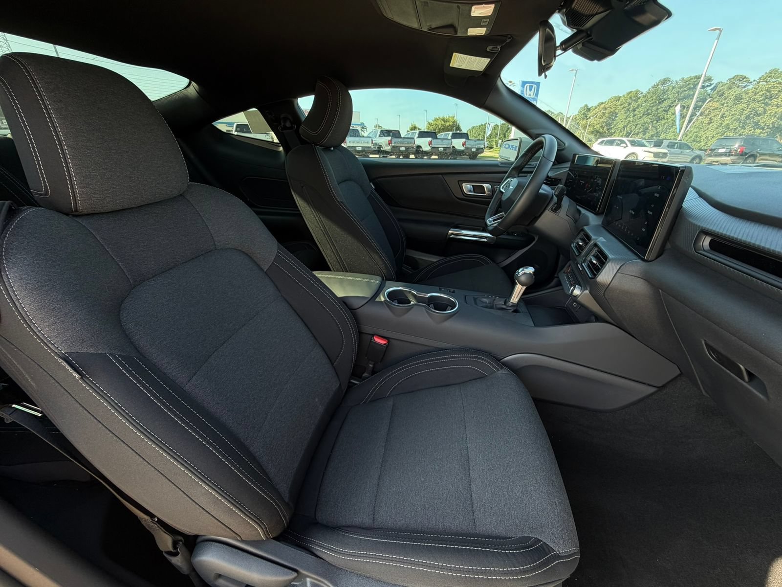 Used 2025 Ford Mustang Coupe RWD image 14