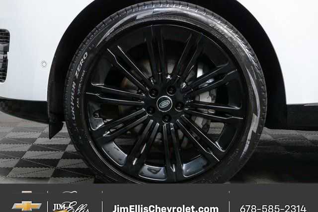 Used 2024 Land Rover Range Rover SE image 39
