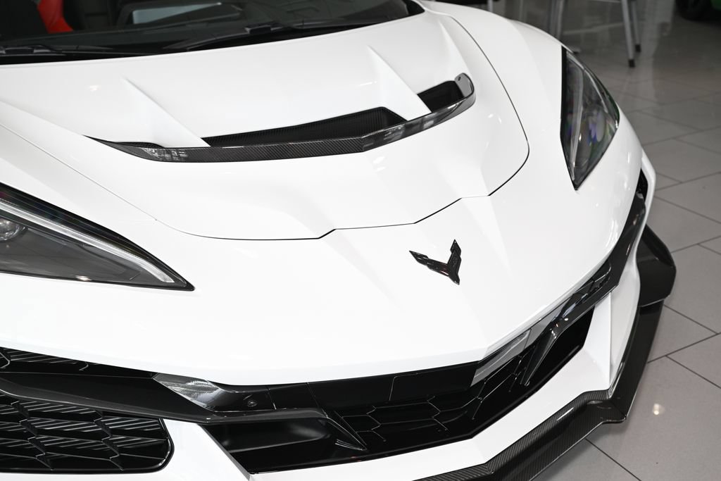 New 2026 Chevrolet Corvette ZR1 w/ ZR1 Carbon Fiber Aero Package RWD image 9
