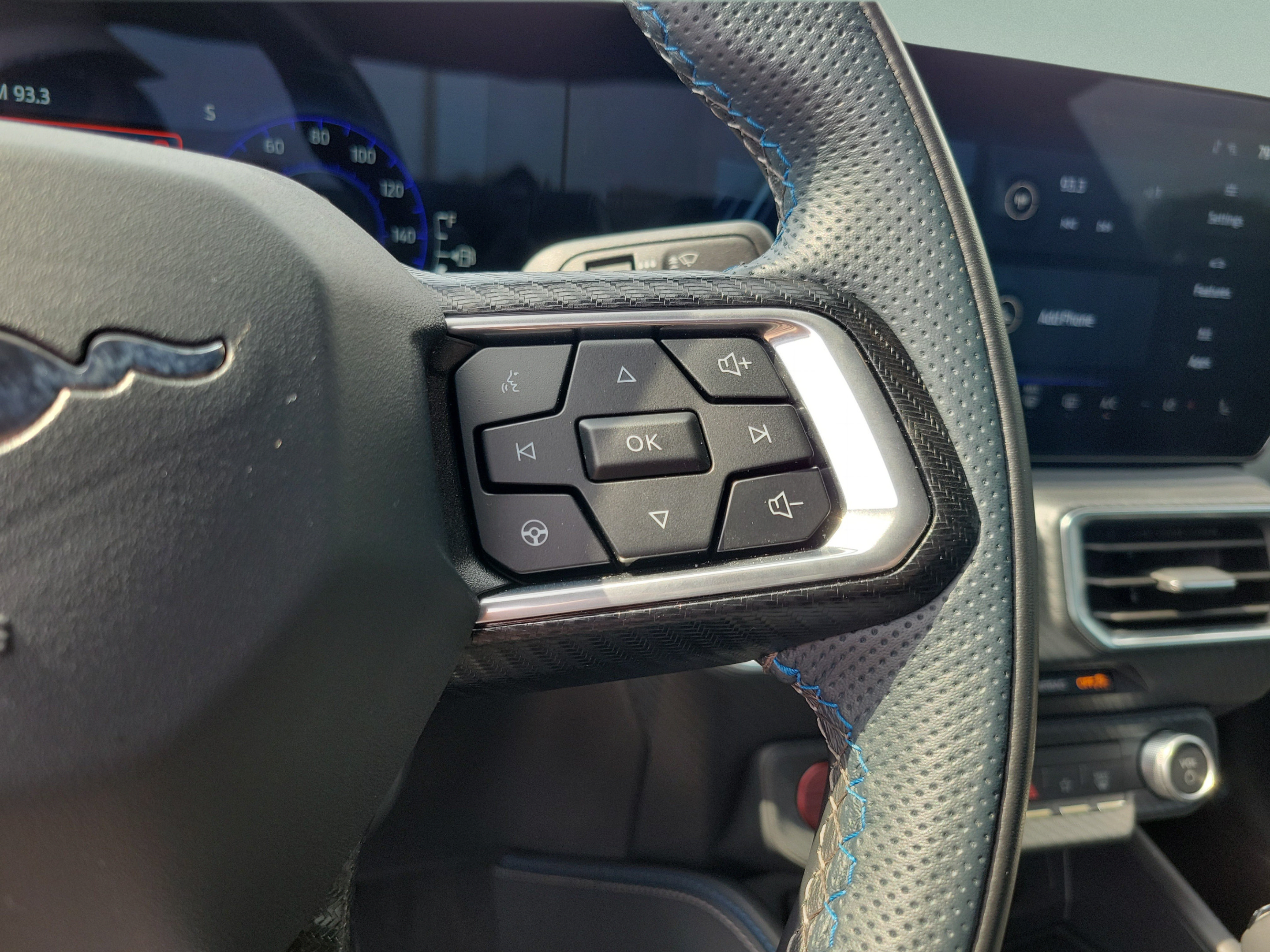 Used 2025 Ford Mustang GT Premium RWD image 13