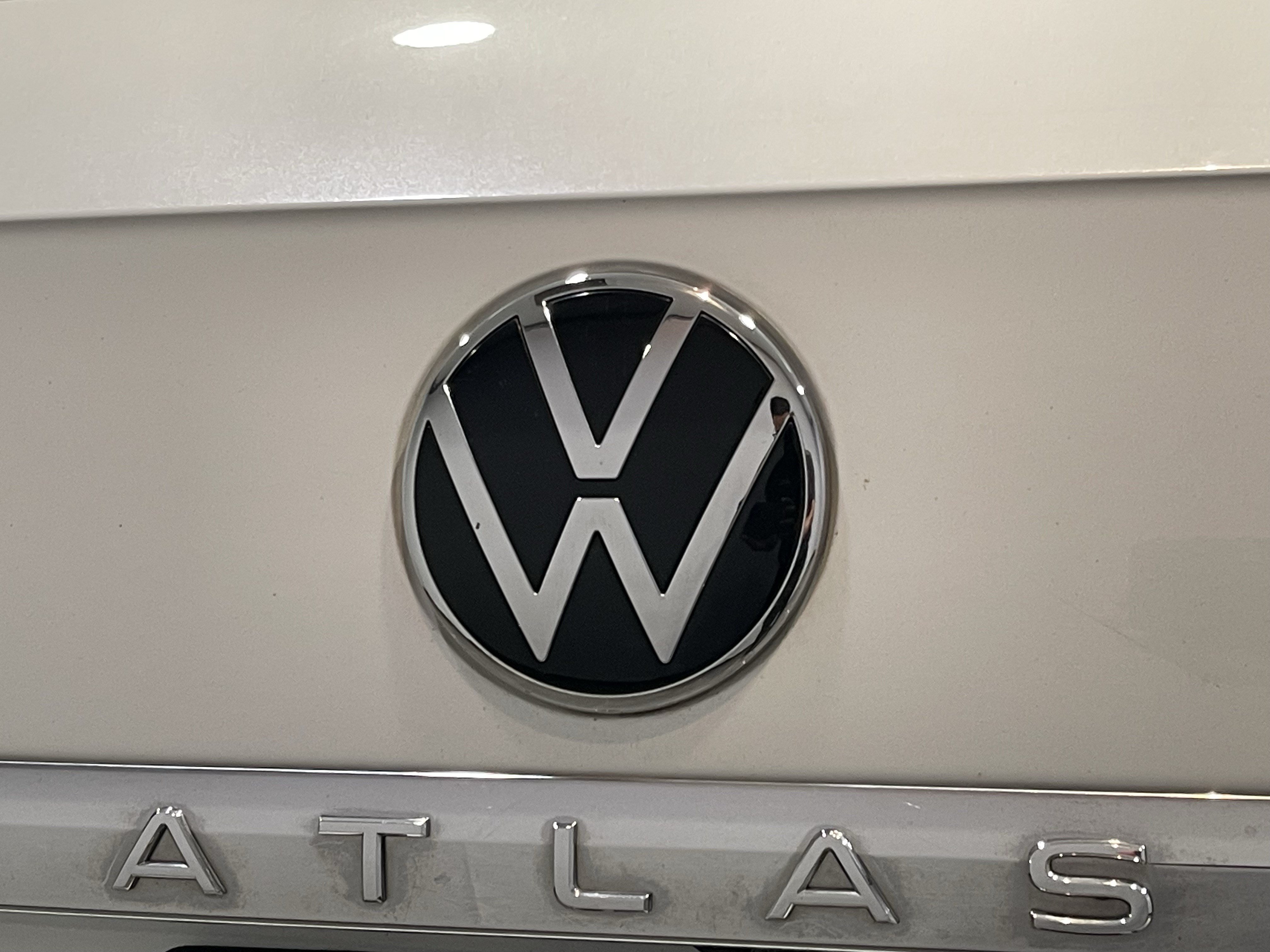 Used 2021 Volkswagen Atlas Cross Sport SEL AWD/4WD image 24
