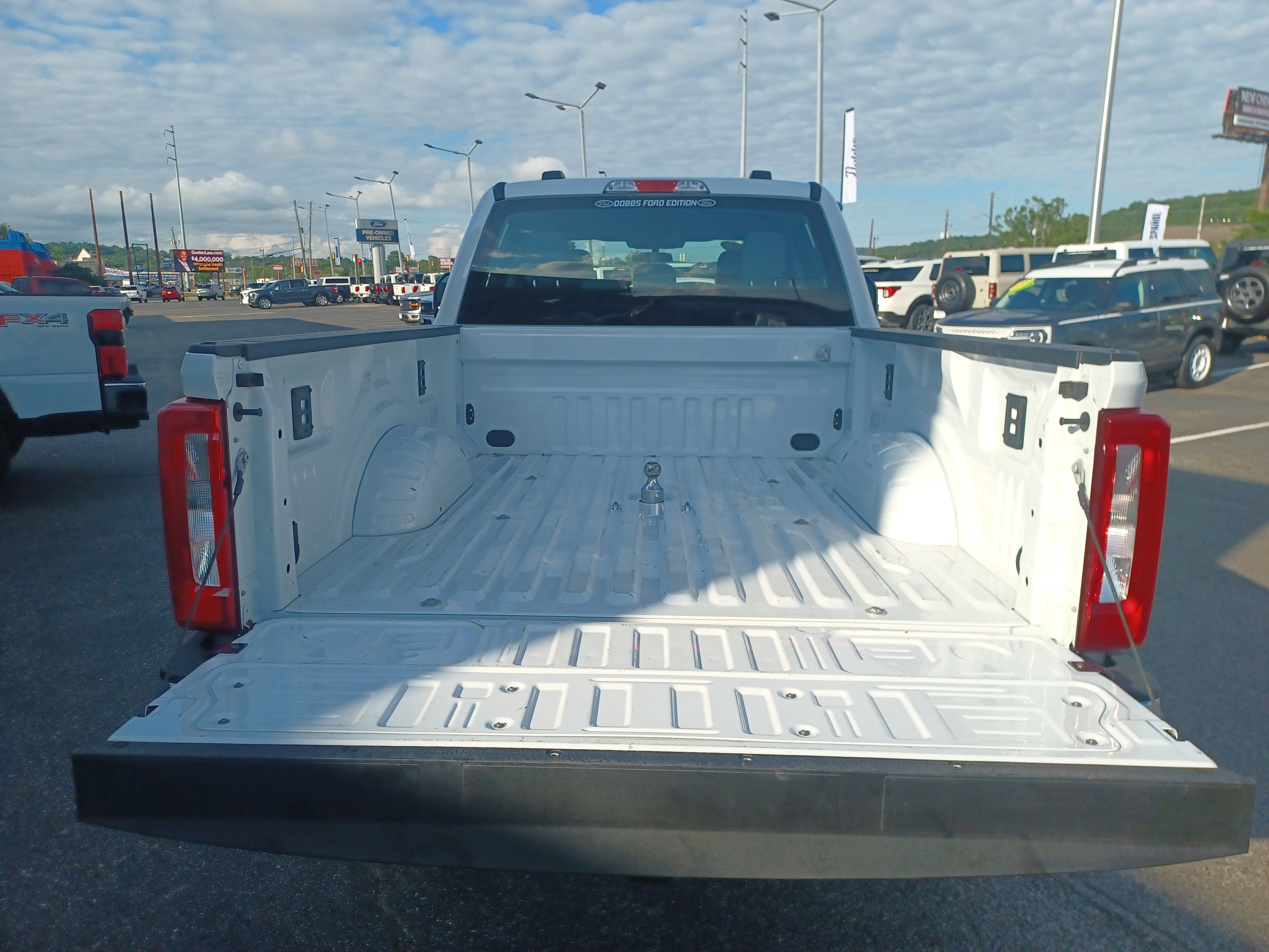 Used 2025 Ford F250 XL w/ XL Chrome Package image 7