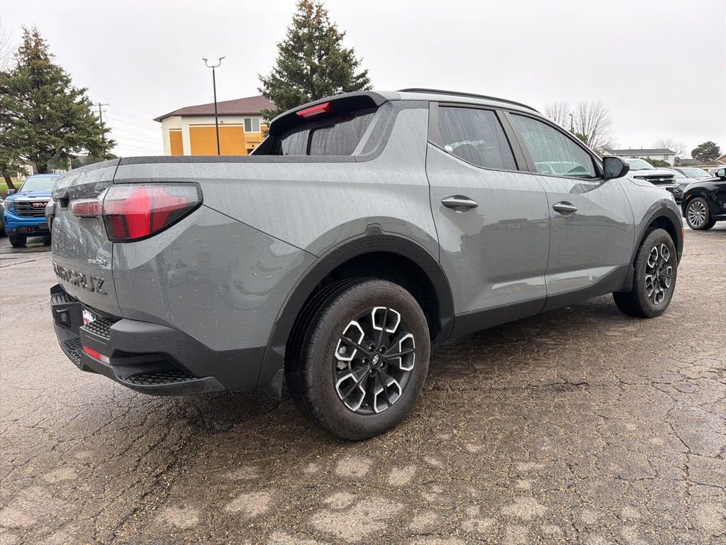 Used 2023 Hyundai Santa Cruz SEL Premium image 3