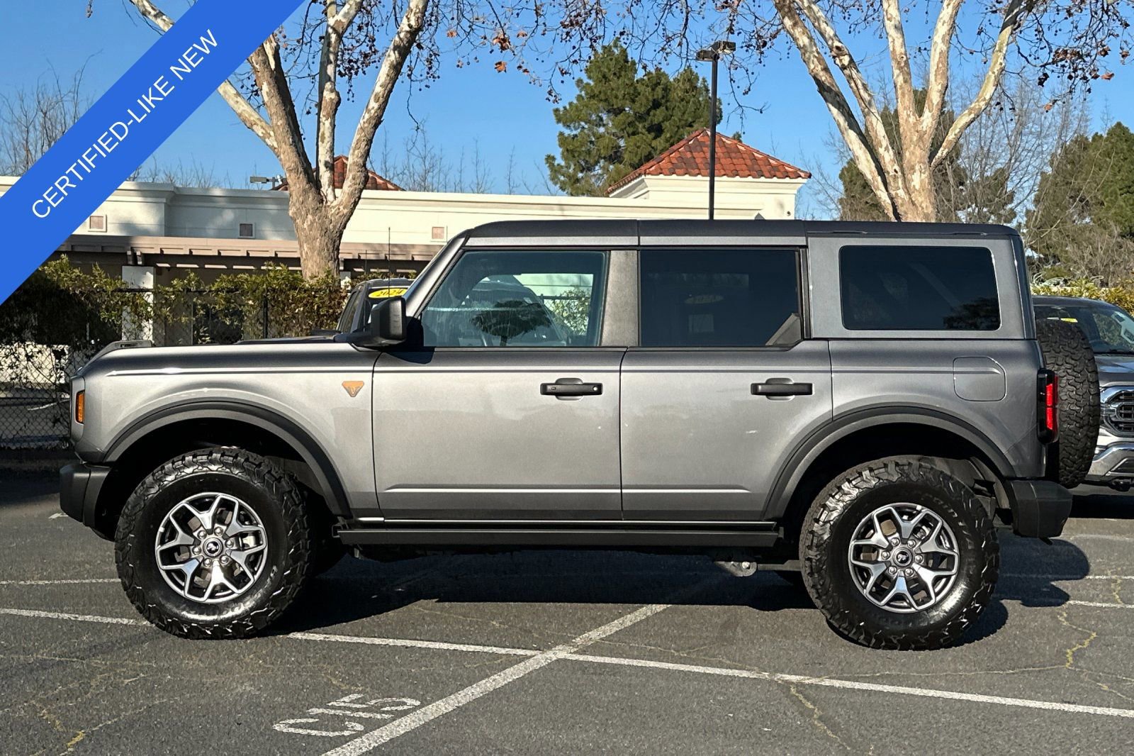 Certified 2025 Ford Bronco Badlands image 8
