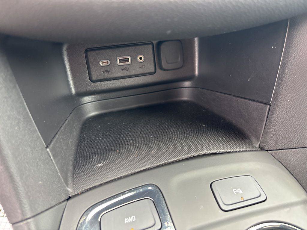 Used 2024 Chevrolet Equinox RS AWD/4WD image 28