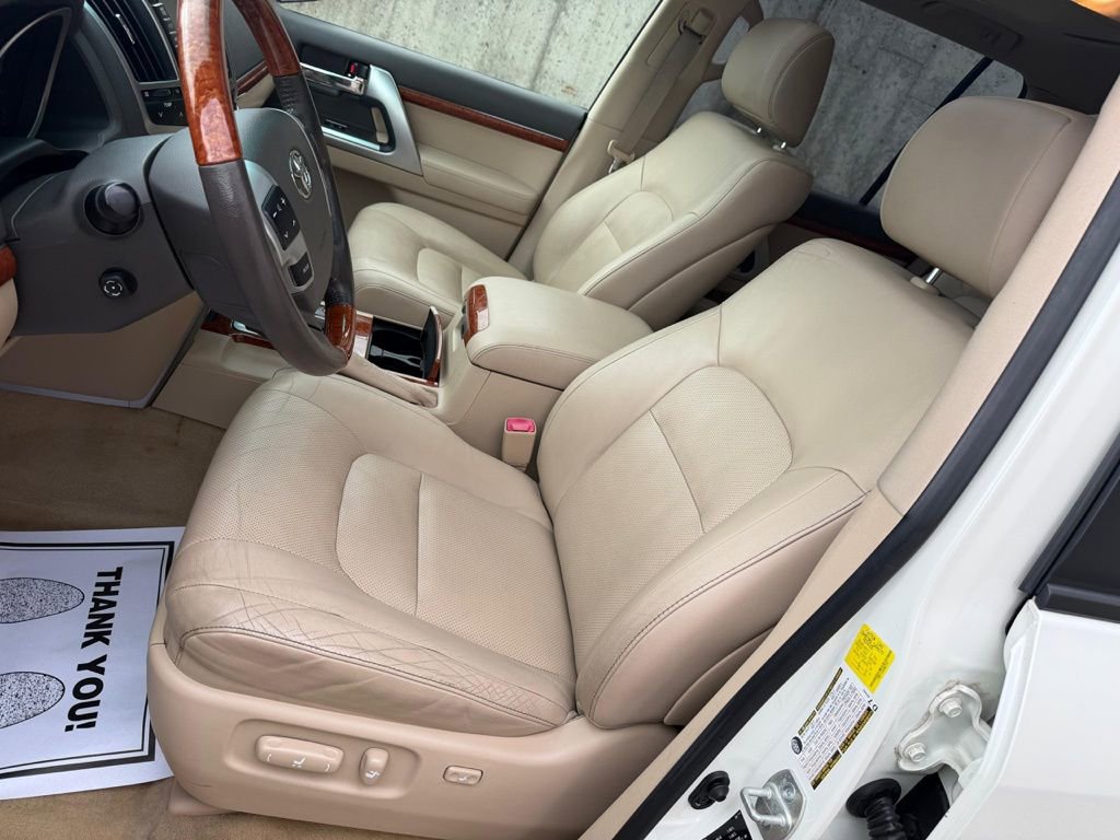 Used 2014 Toyota Land Cruiser AWD/4WD image 14
