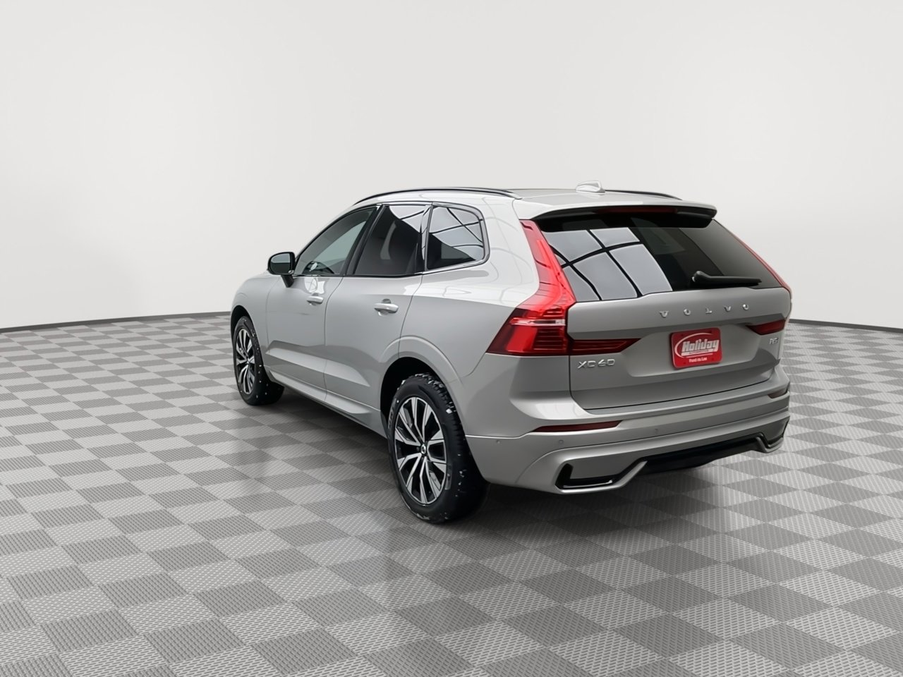 Used 2024 Volvo XC60 B5 Plus image 36