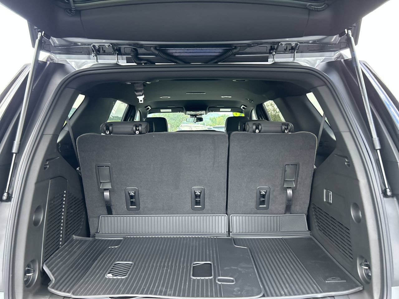 New 2026 Chevrolet Tahoe LS AWD/4WD image 18